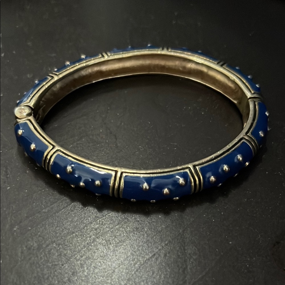 Elegant Blue and Gold Studded Bangle